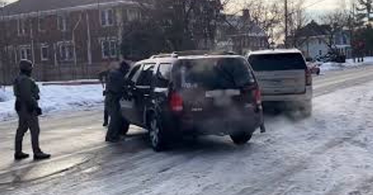 BREAKING: ICE Agent Fatally Shoots US Citizen Renee Good in Minneapolis