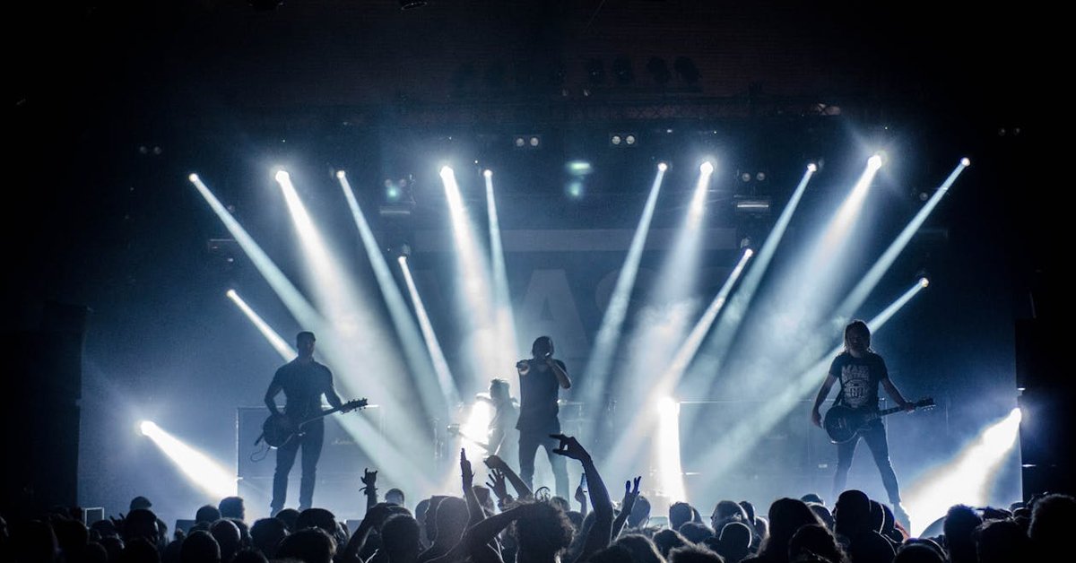 Brad Arnold, 3 Doors Down Lead Singer, Dies at 47 After Cancer Battle